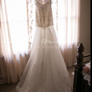Allure wedding dress size 10-12